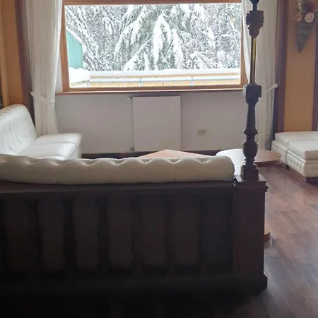 Casa Luca Prato 1 Via Delle Pinete Snc